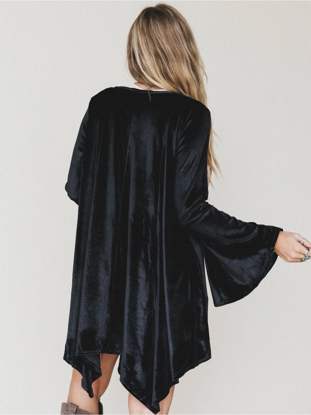 Golden Hour Bell Sleeved Black Velvet Mini Dress New Medium - Picture 4 of 13